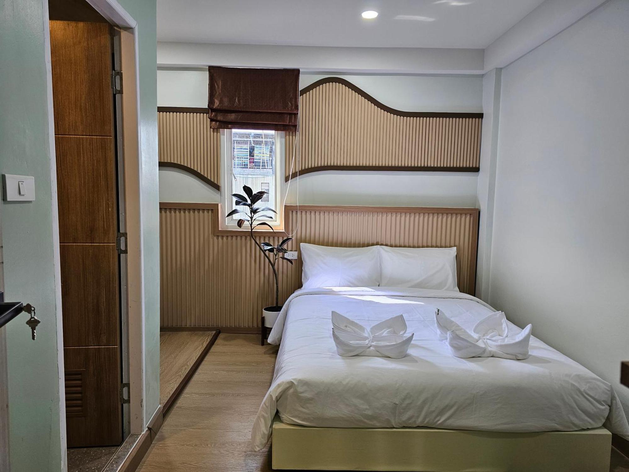 Lub Nai Hostel Patong Habitación foto